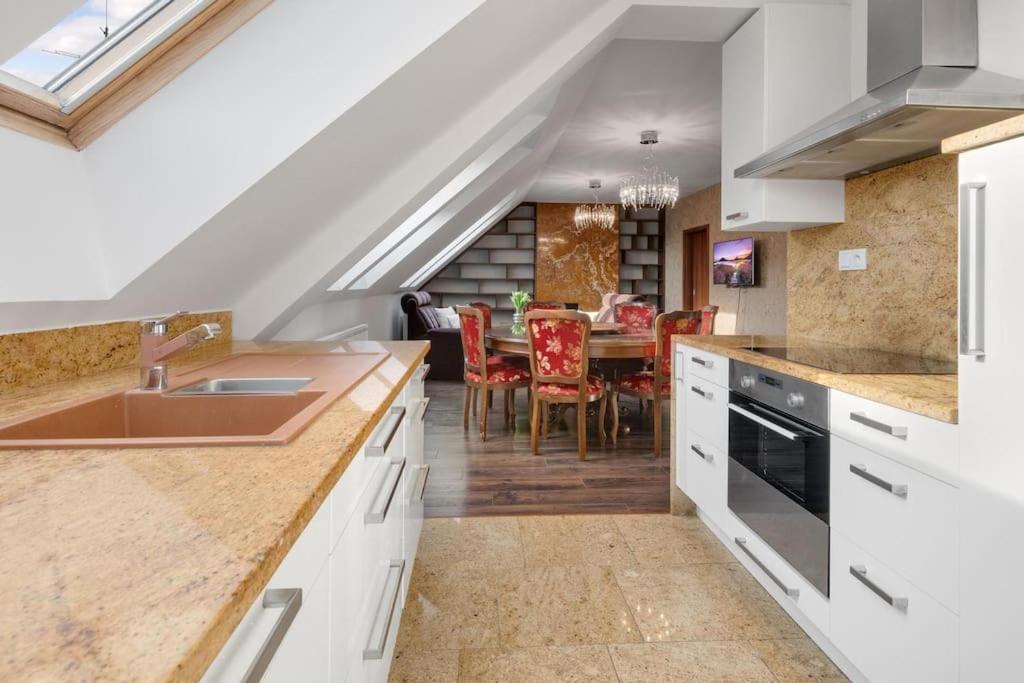 Apartament S Terasou Bratysława